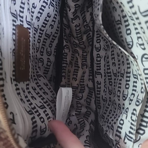 Juicy Couture heart design backpack outer pocket goldtone metal zippers - Picture 10 of 10